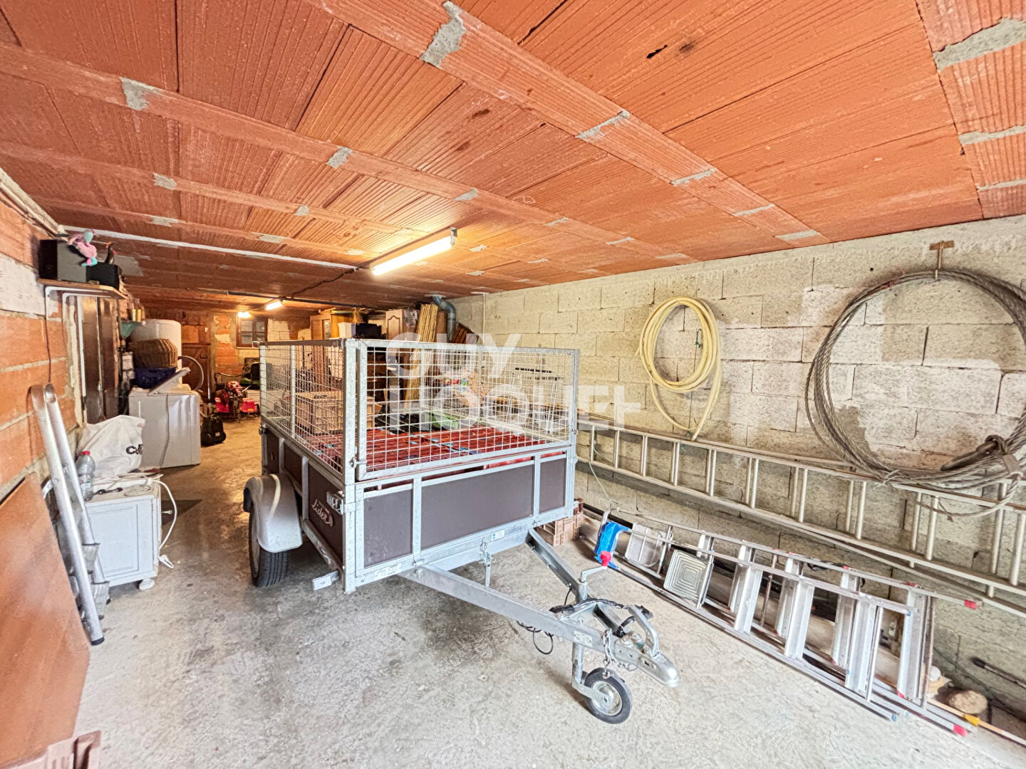 Maison à vendre à Canohès - 4 pièces avec jardin et grand garage