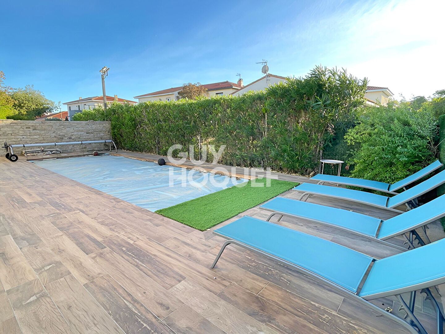 Maison à vendre à Canohès - 5 pièces avec piscine et garage.