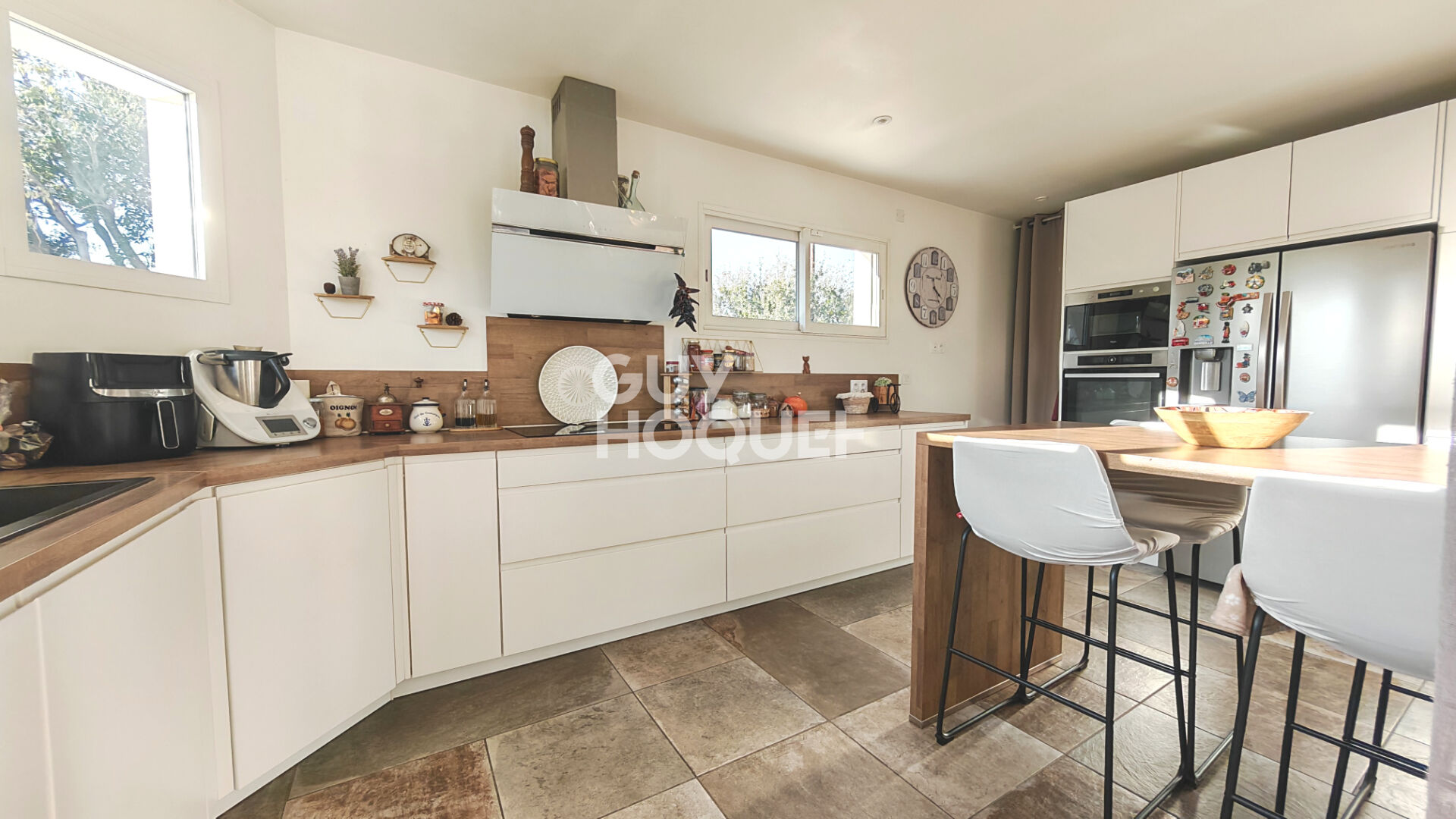 Maison à vendre à Canohès - 5 pièces avec piscine et garage.