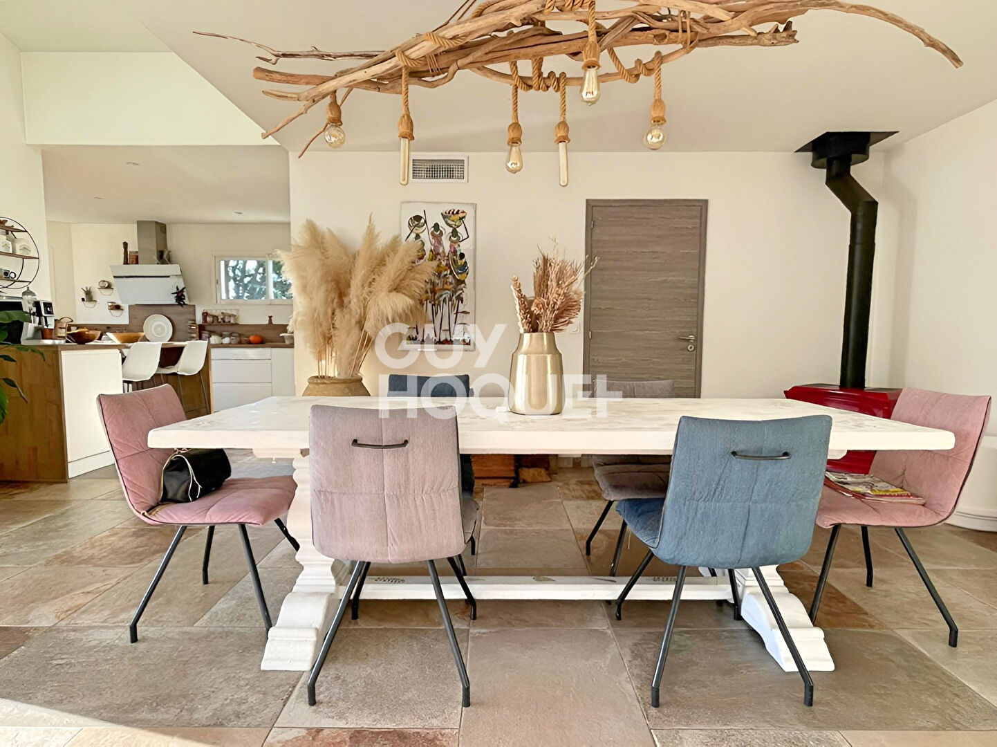 Maison à vendre à Canohès - 5 pièces avec piscine et garage.