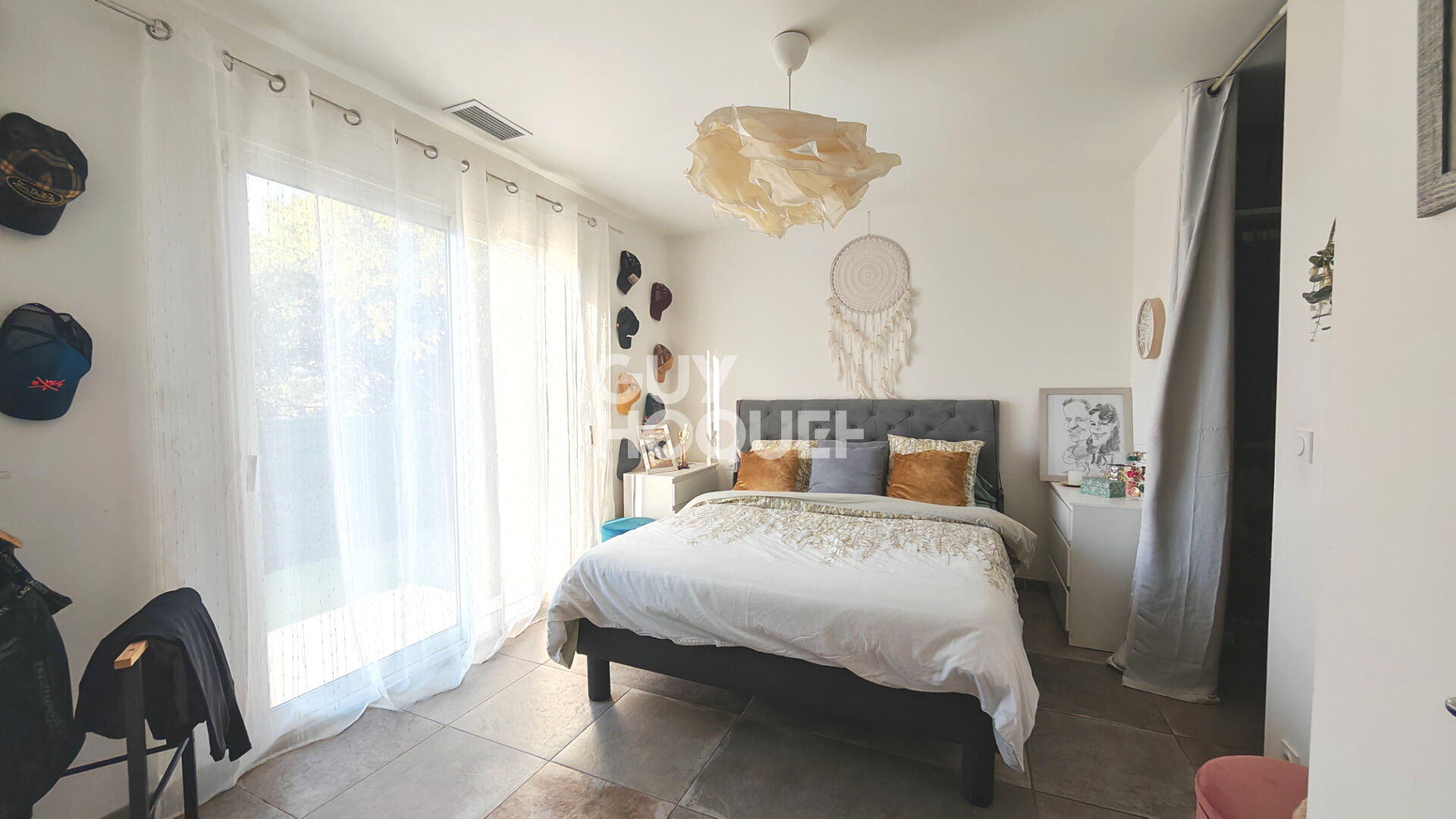 Maison à vendre à Canohès - 5 pièces avec piscine et garage.