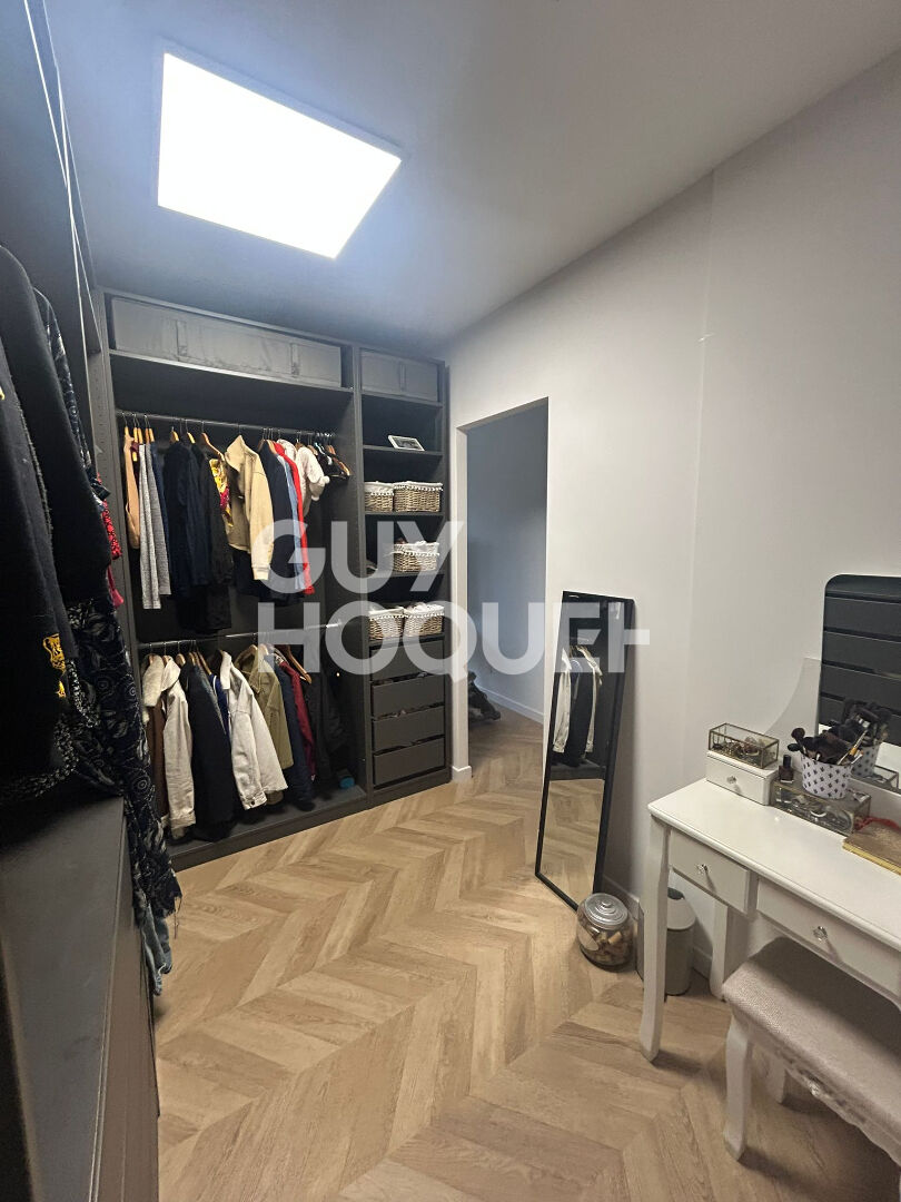 PEZILLA LA RIVIERE Maison familiale entièrement rénovée 2 faces, 6 pièces avec jardin.