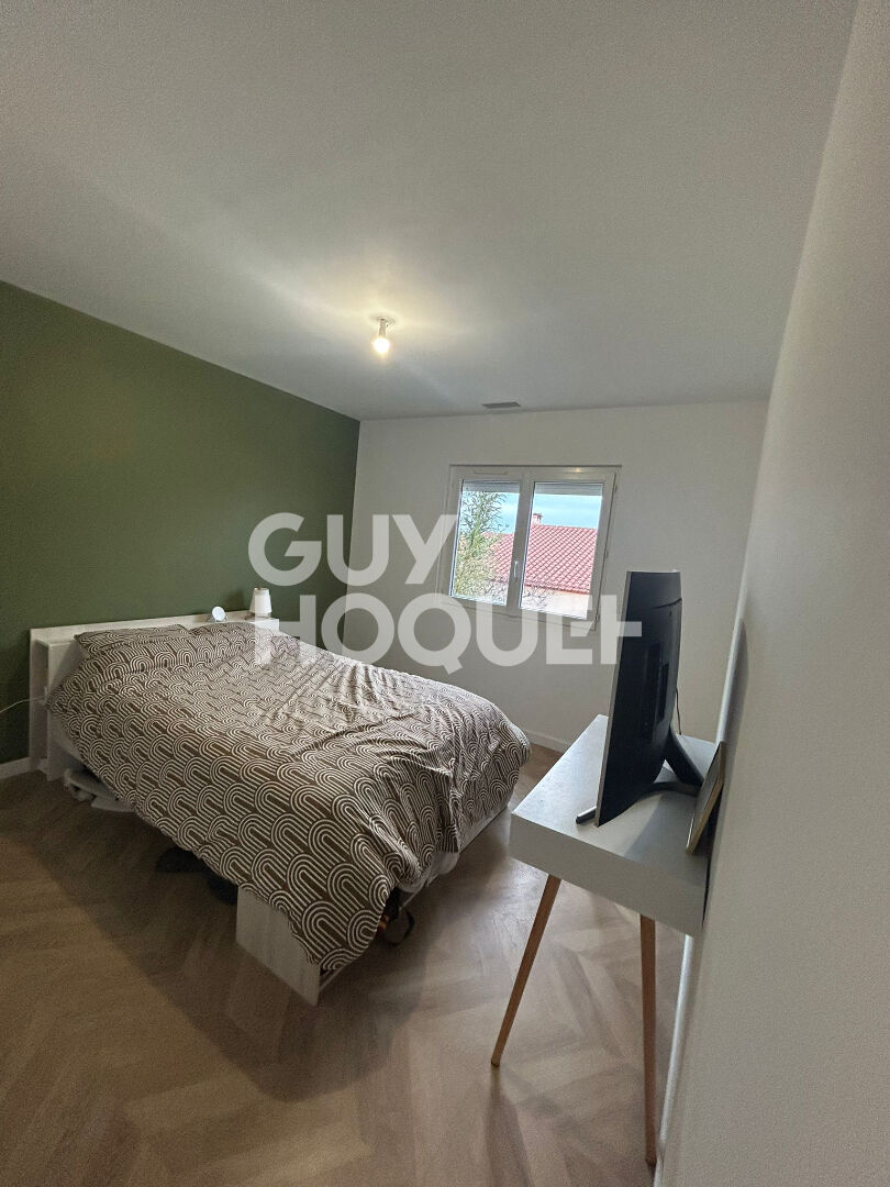 PEZILLA LA RIVIERE Maison familiale entièrement rénovée 2 faces, 6 pièces avec jardin.