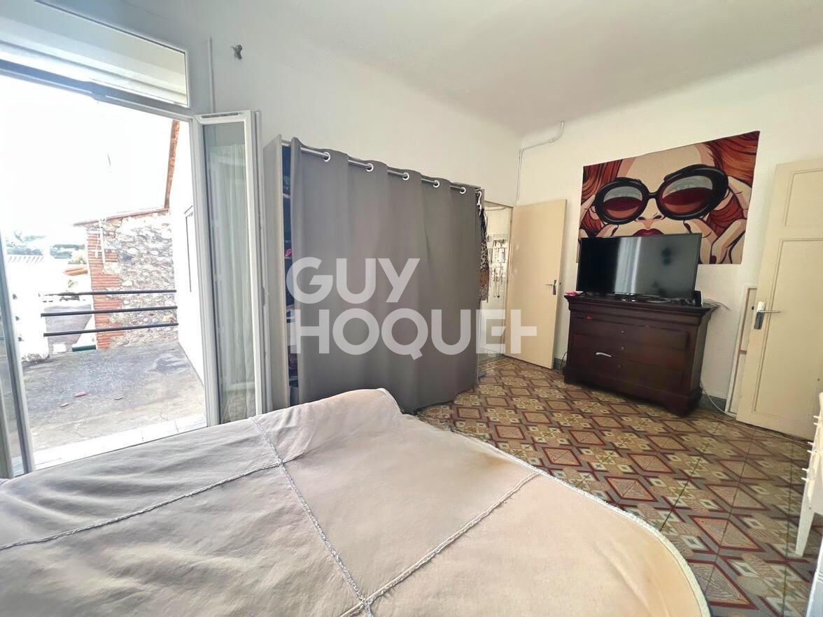 CANOHES, 3 faces, 5 pièces avec un garage, cour et terrasse