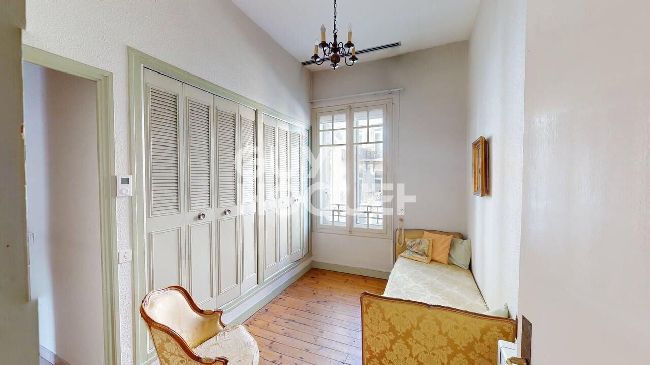 PERPIGNAN en face des Dames de France, Appartement bourgeois, 5 pièces, 140m² avec terrasse.