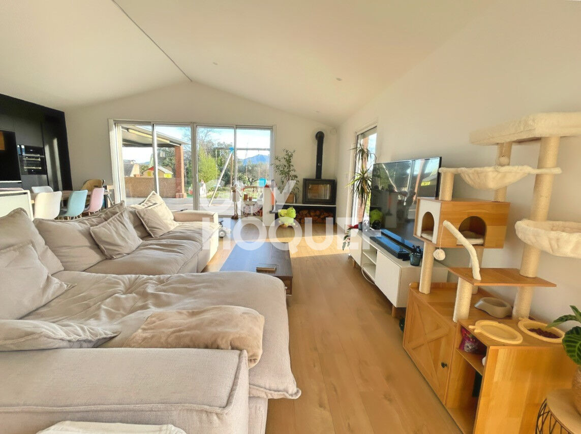 Ponteilla, propriété 4 faces, 150 m² habitables sur parcelle 30 000m²