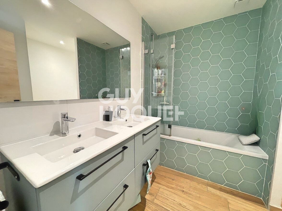 Ponteilla, propriété 4 faces, 150 m² habitables sur parcelle 30 000m²