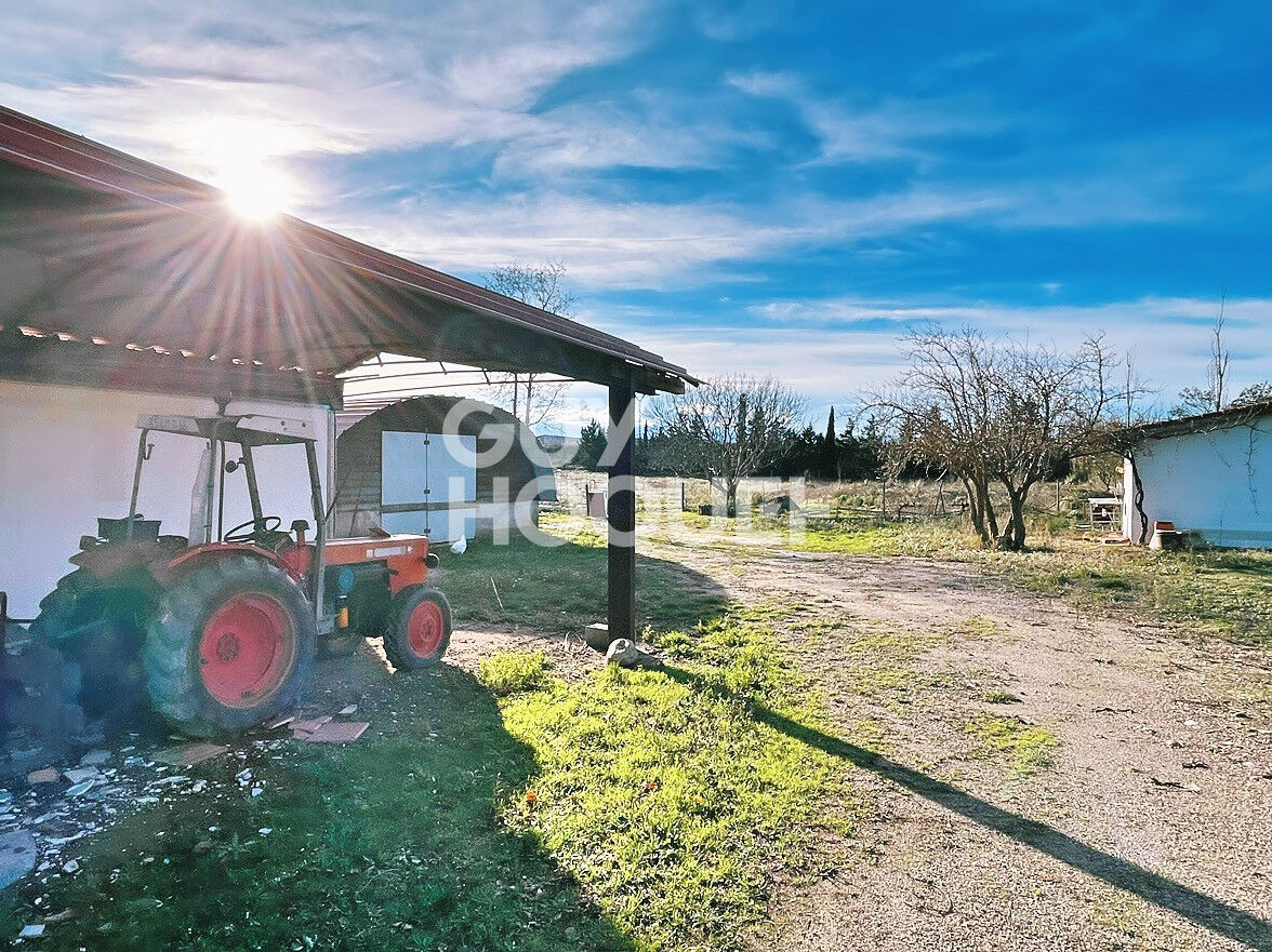 Ponteilla, propriété 4 faces, 150 m² habitables sur parcelle 30 000m²