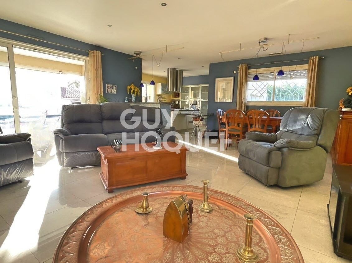 Maison 4 faces, 125 m² de plain-pied, T4, 1300 m² de parcelle