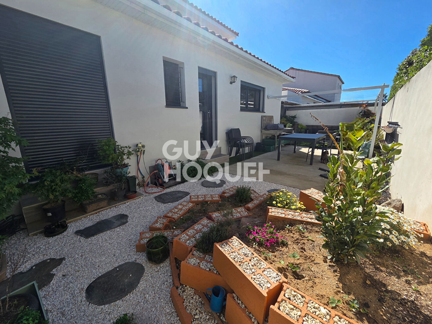 A vendre à Canohès, maison 3 faces, 158m², 5 pièces avec garage et jardin