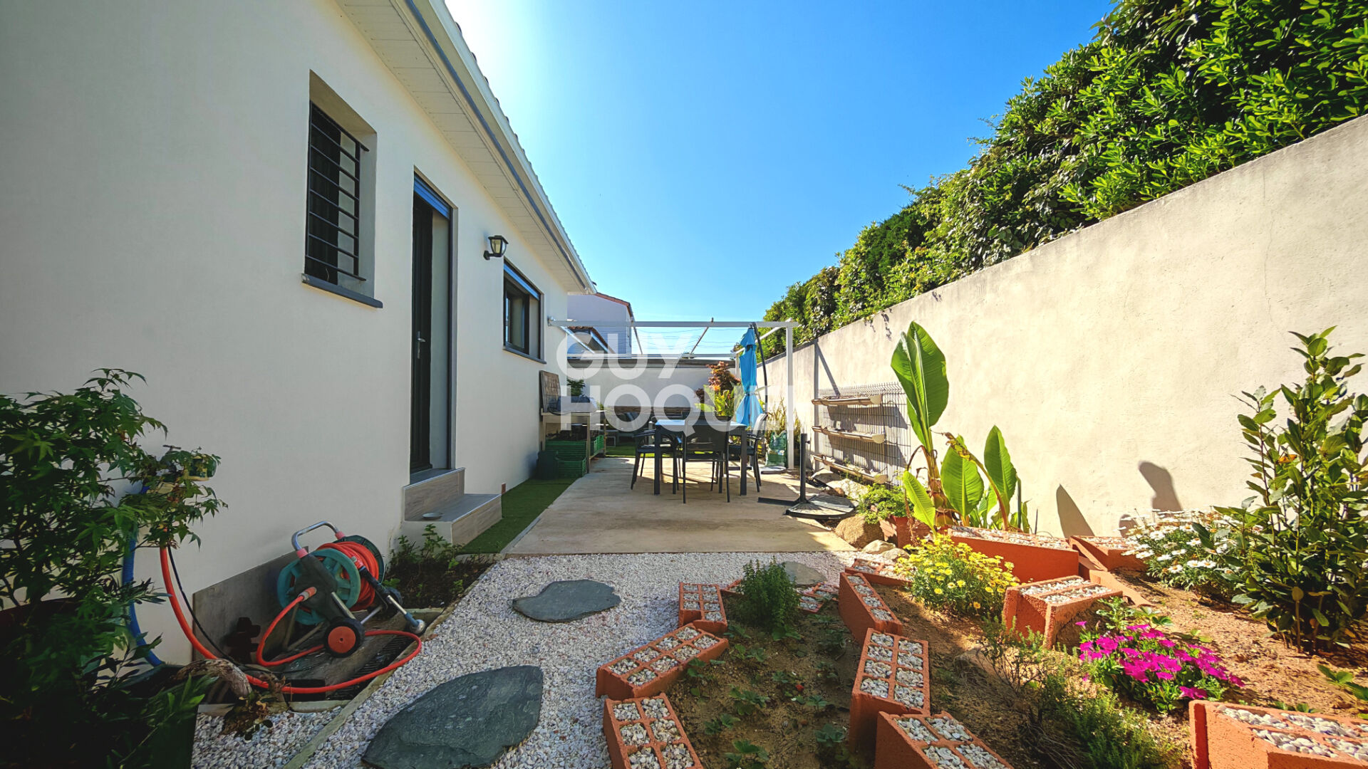 A vendre à Canohès, maison 3 faces, 158m², 5 pièces avec garage et jardin