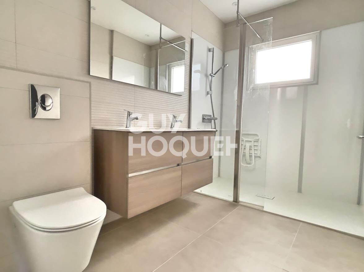 CANOHES Maison 3 faces entièrement rénovée, 4 pièces avec garage et jardin