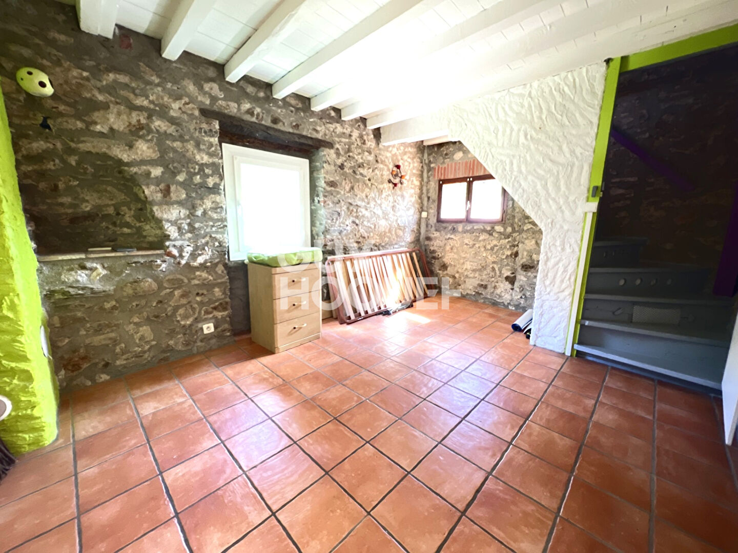 MAS EN PIERRE DE CARACTERE