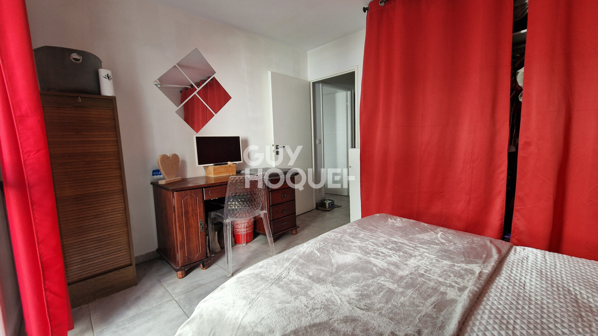 CANOHES Charmant T2 de 43 m² lumineux avec jardin et 2 places de parking fermées.