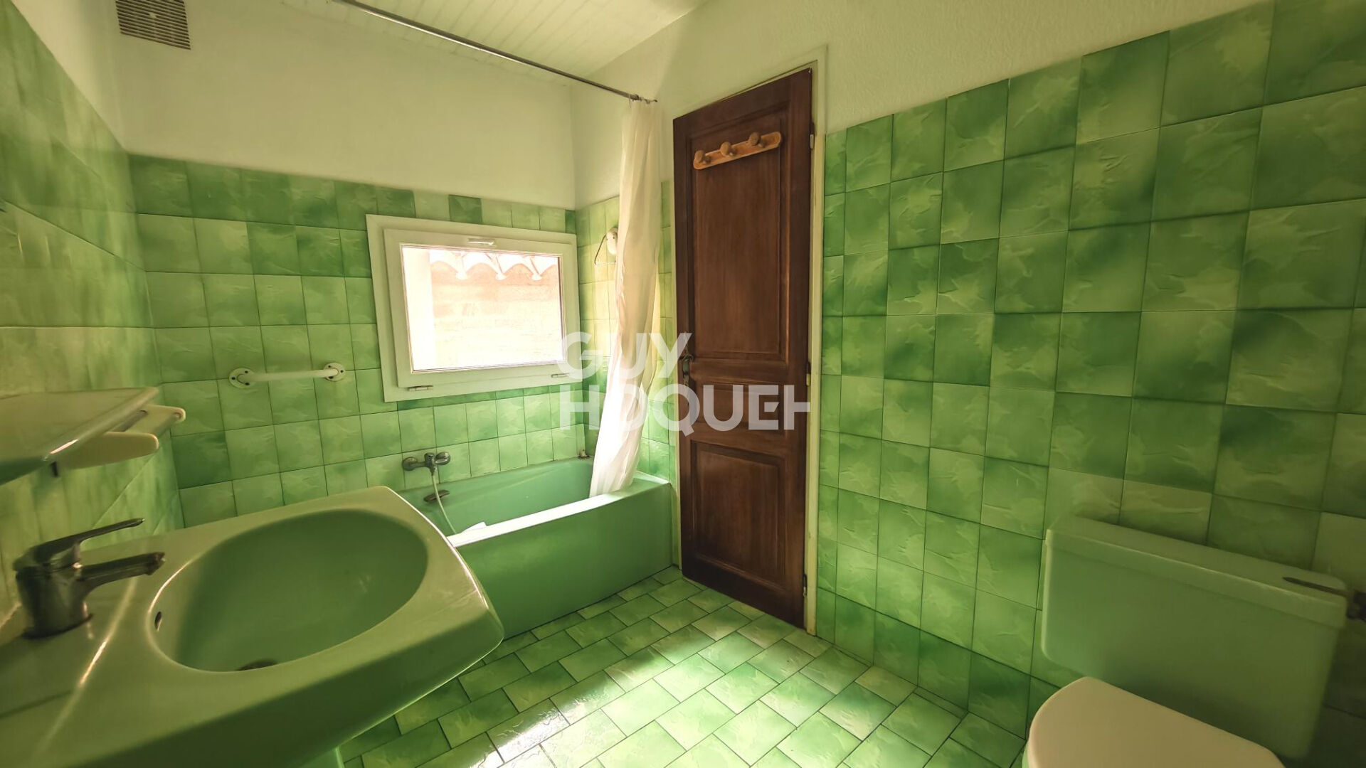 CABESTANY Maison de village 2 pièces en R+2 avec garage.