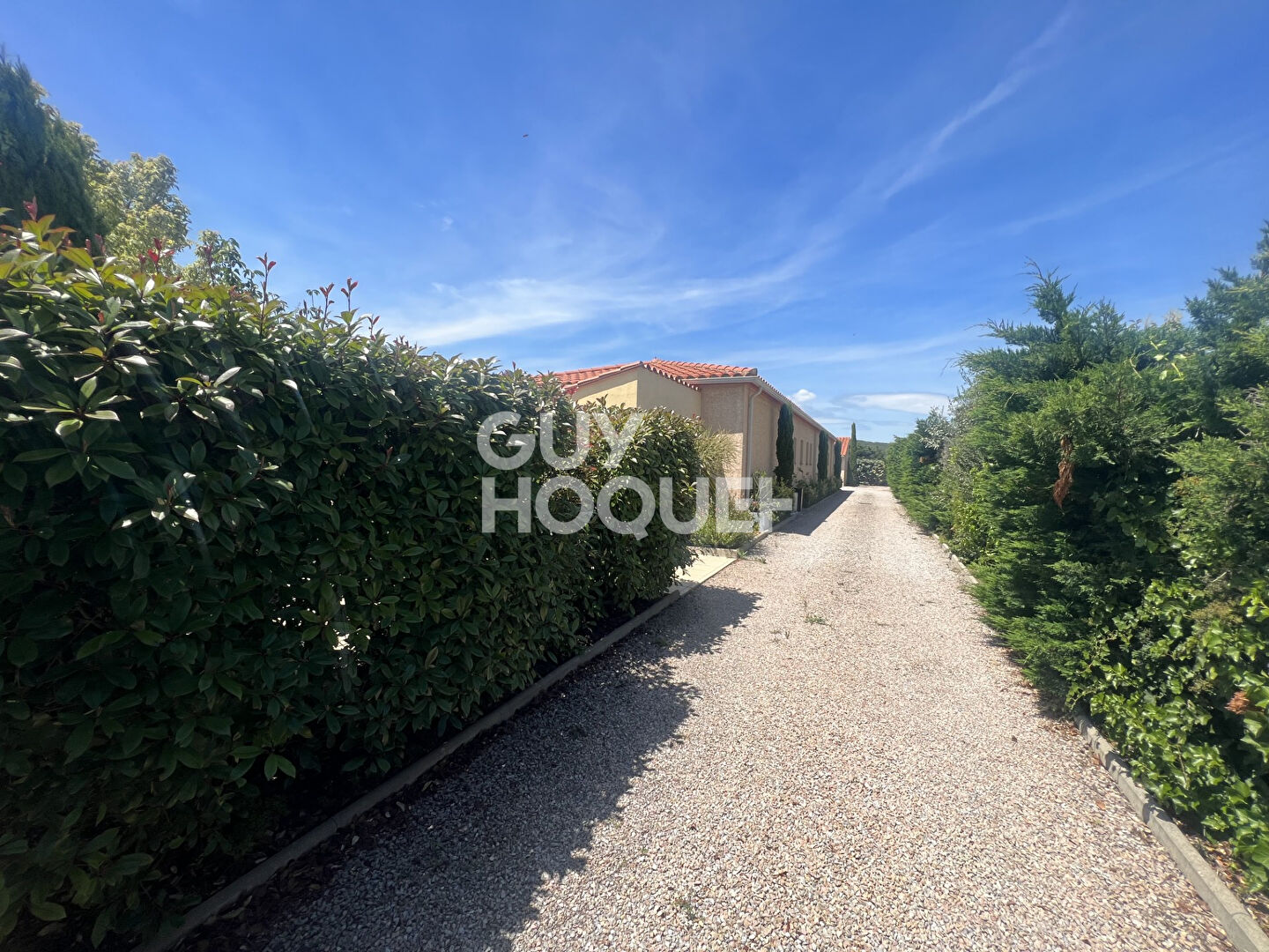 CASTELNOU, MAISON 4 FACES, 4 CHAMBRES, TERRAIN 1588 M2 GARAGE DOUBLE