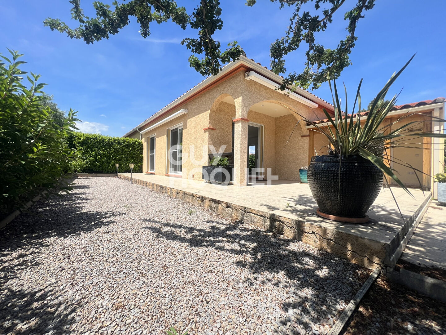 CASTELNOU, MAISON 4 FACES, 4 CHAMBRES, TERRAIN 1588 M2 GARAGE DOUBLE
