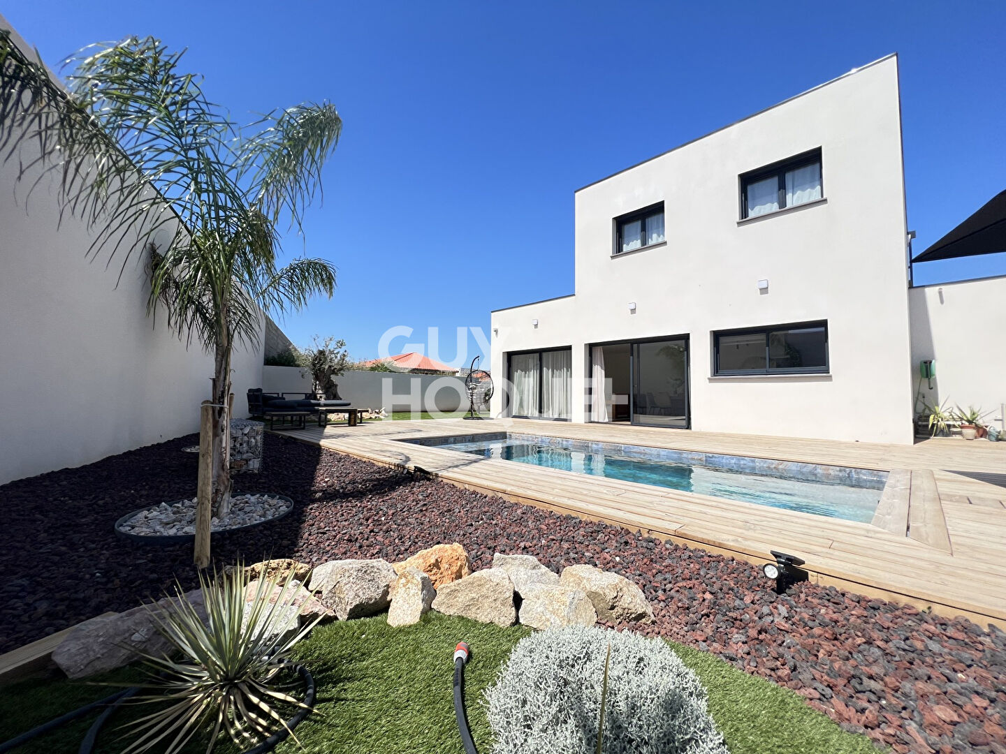 POLLESTRES Villa 4 chambres contemporaine, Haut de Gamme (dpe A), piscine