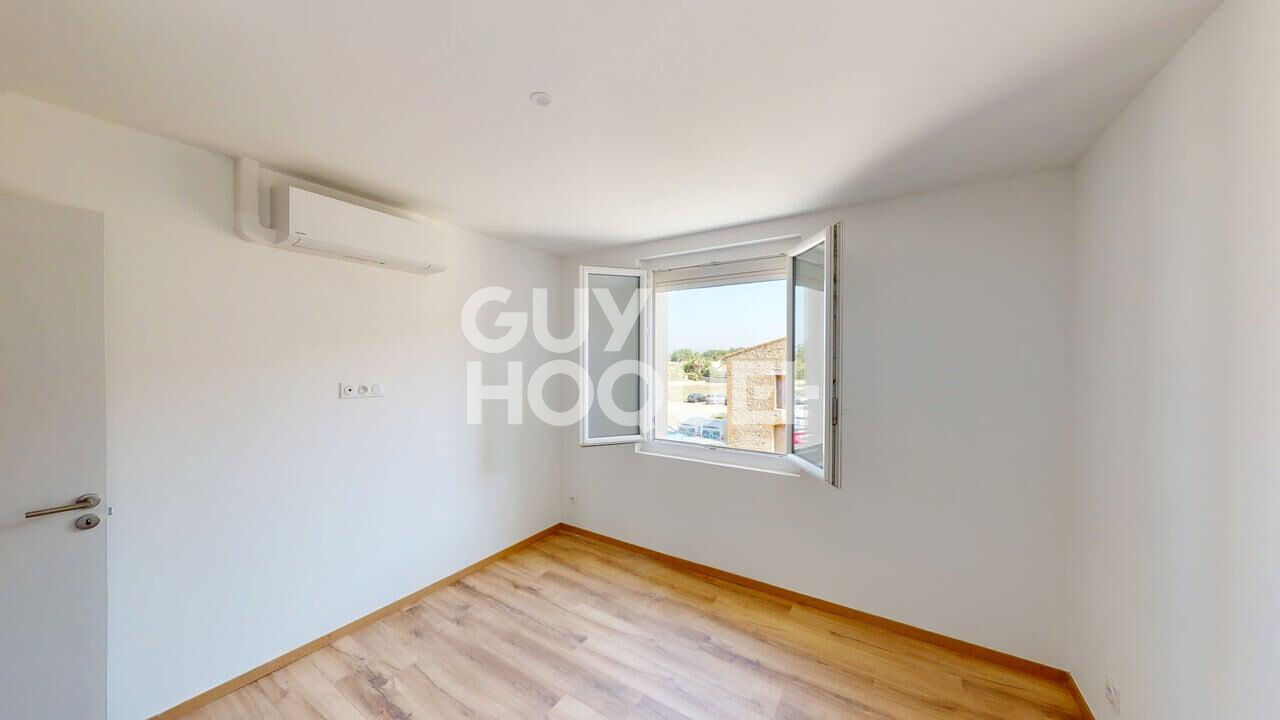 CANOHES Appartement de type T3 entièrement rénové avec grand garage.