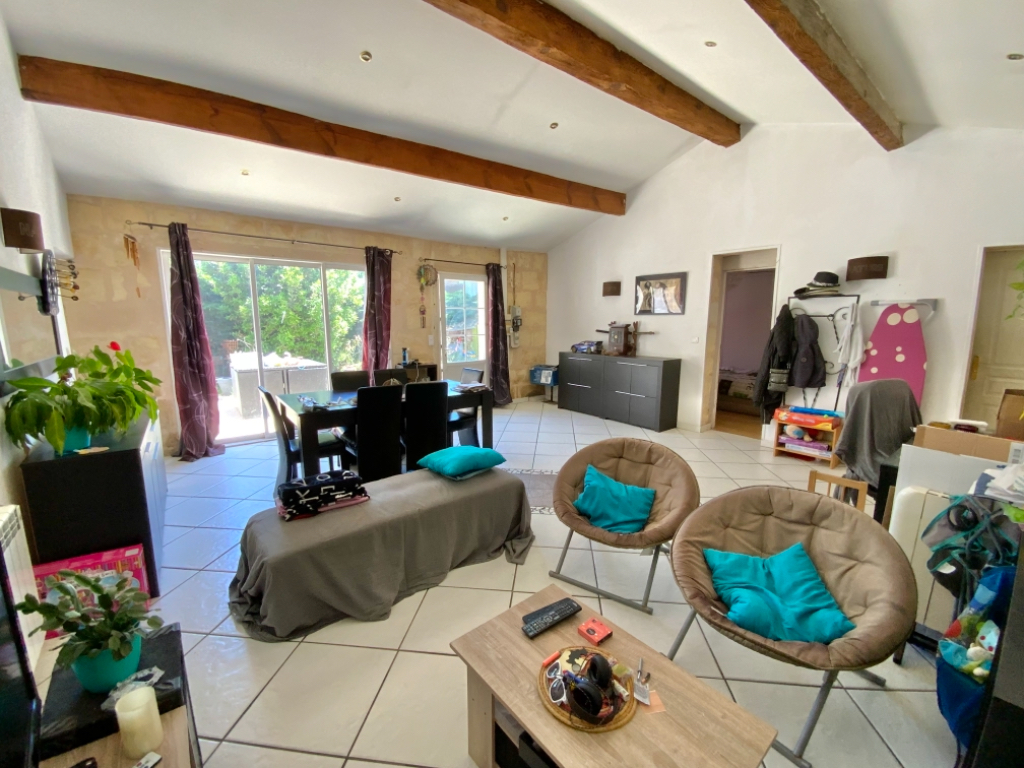 AMBARES ET LAGRAVE : maison F3 en vente