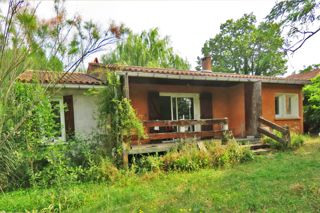 VILLESPY - Maison plain-pied 2 chambres, remise, terrain de 4.620 m²
