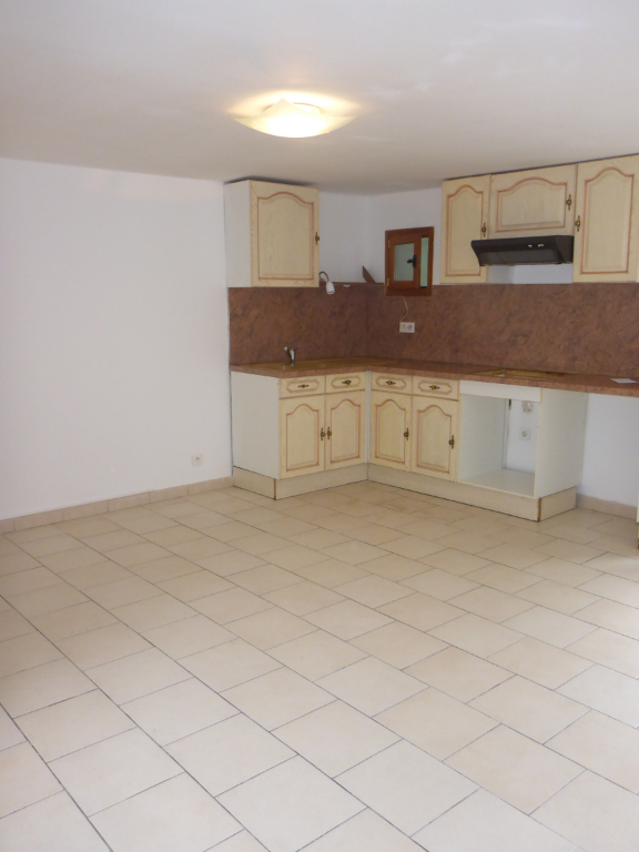 Maison 3 pièces d'une surface habitable de 60 m² à louer à CARPENTRAS (84200).