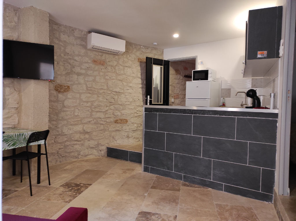 Appartement 2 pièces meulbé à louer à BEAUMES DE VENISE