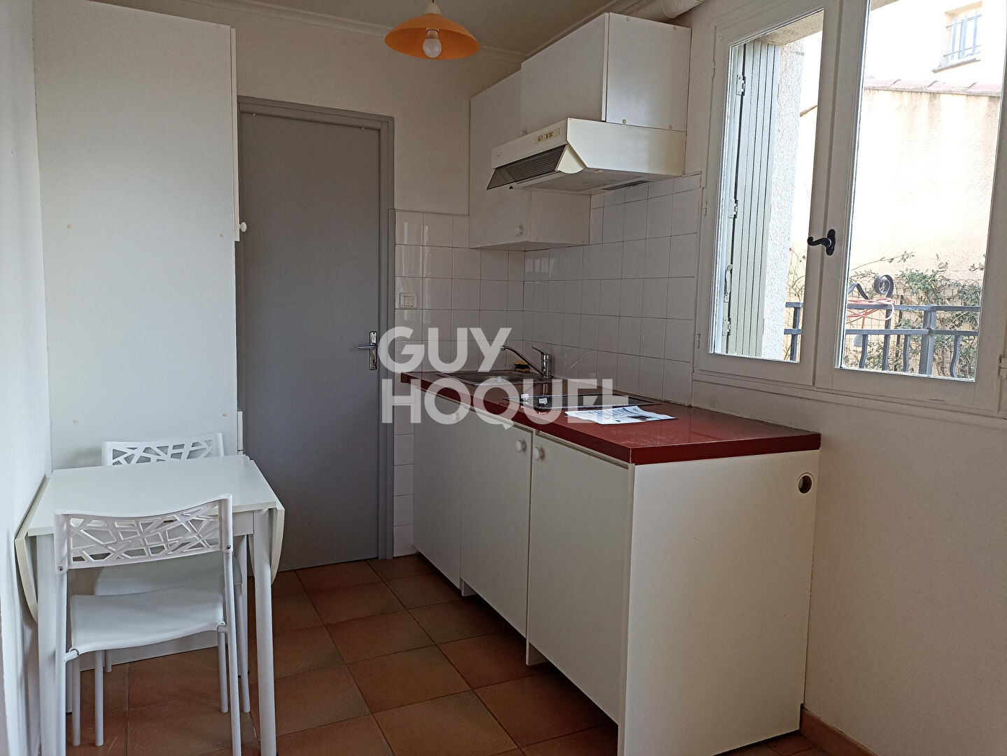 Appartement 1 pièce d'environ 25 m² à louer à CARPENTRAS (84200).