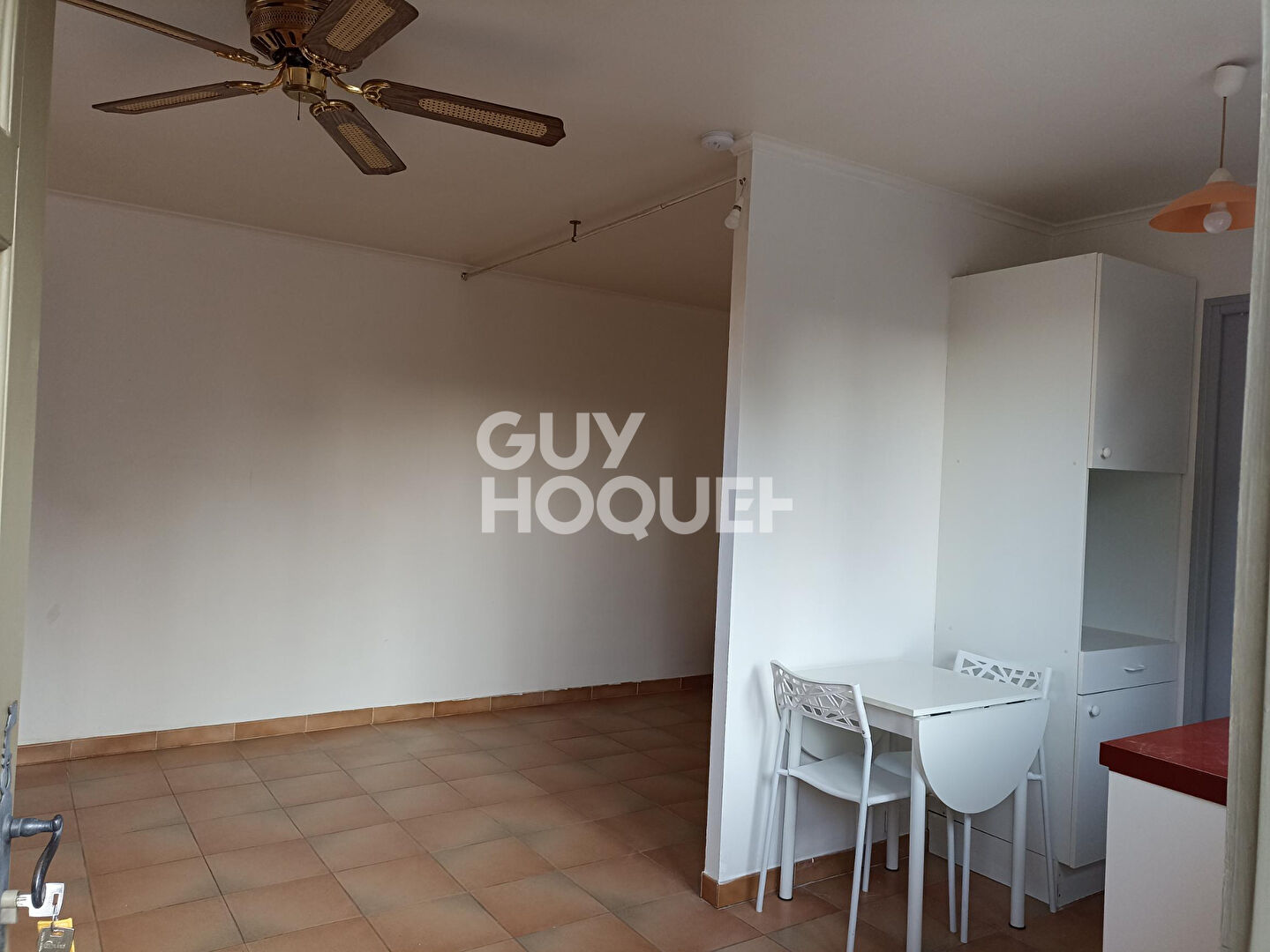 Appartement 1 pièce d'environ 25 m² à louer à CARPENTRAS (84200).