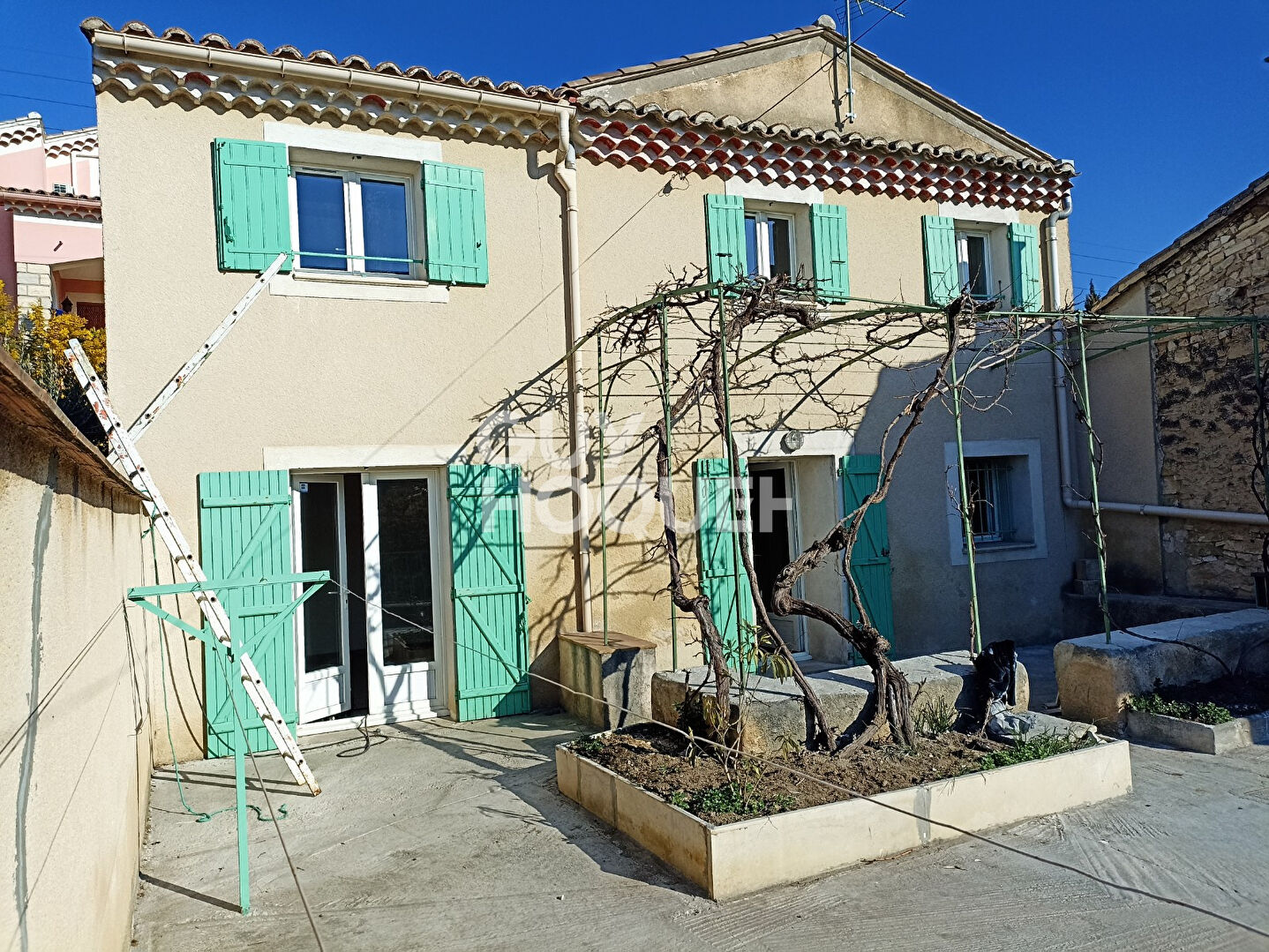 Maison 3 pièces d'environ 70 m² à louer à CARPENTRAS (84200).