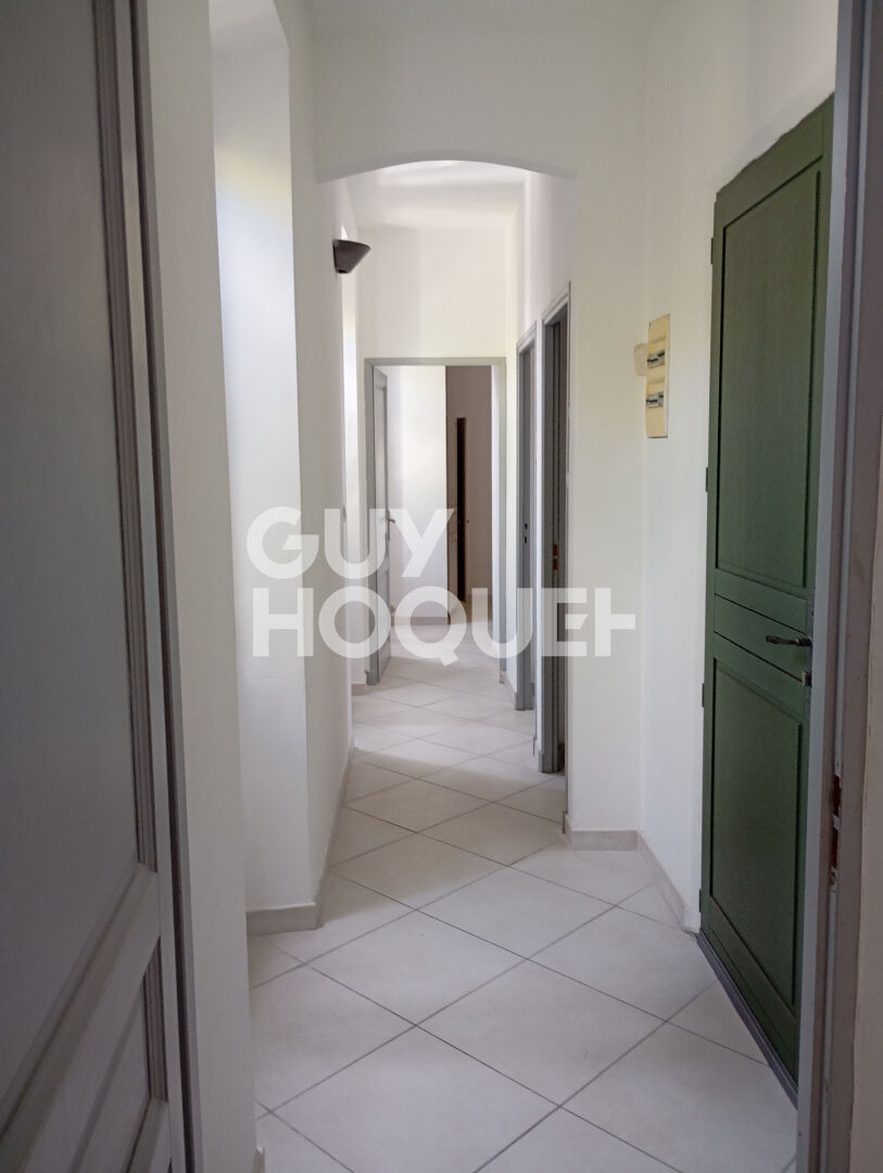 À louer, appartement d'une surface habitable de 80 m², 4 pièces à CARPENTRAS (84200).
