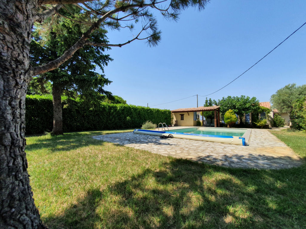 Maison 5 pièces - 112 m² - avec piscine - VACQUEYRAS