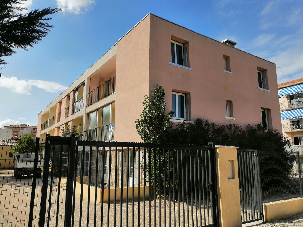Appartement Carpentras 3 pièce(s) 60 m2