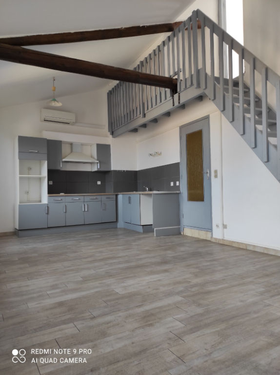 Location : appartement 4 pièces à CARPENTRAS
