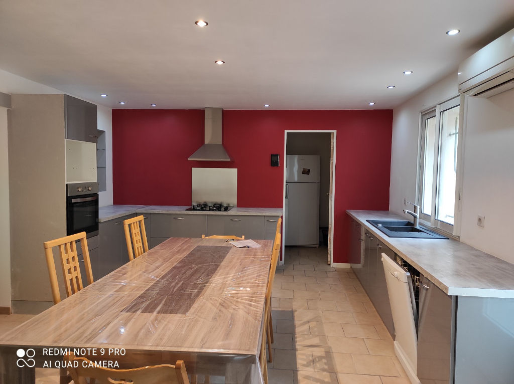 Location : appartement F3 meublé à BEAUMES DE VENISE
