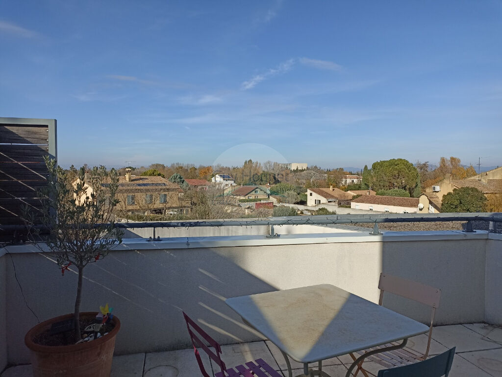 Location : appartement T2 à ENTRAIGUES SUR LA SORGUE