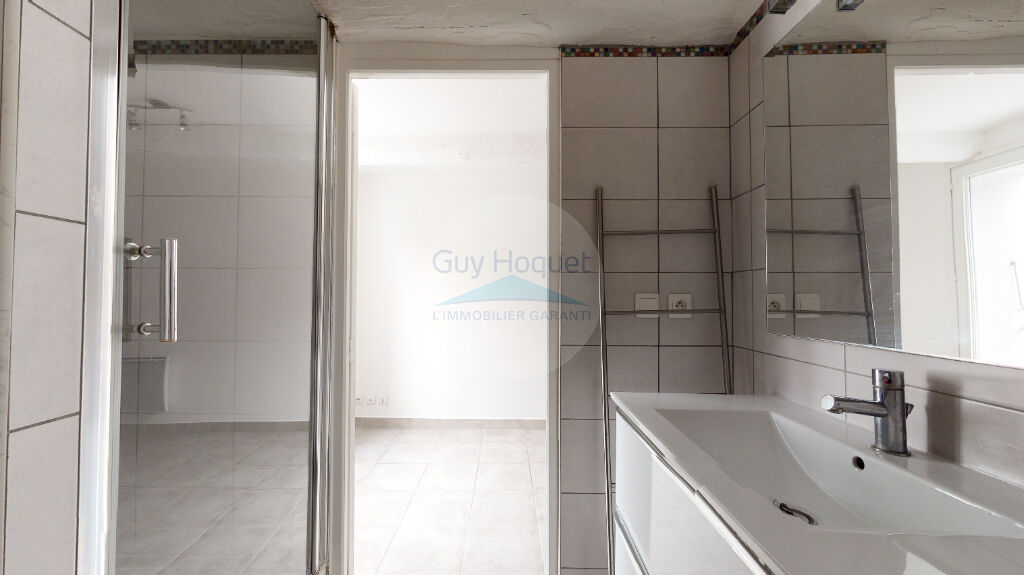 CARPENTRAS - maison type 3 de 46 m² - bien vendu loué (500  hors charges)