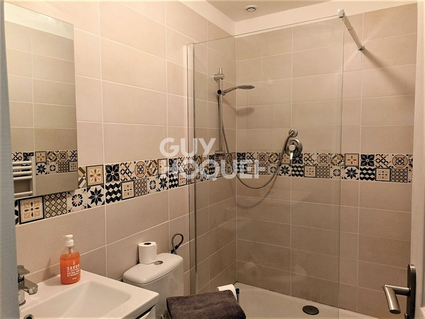 Location : appartement, meublé, F2 (45 m²) à AVIGNON