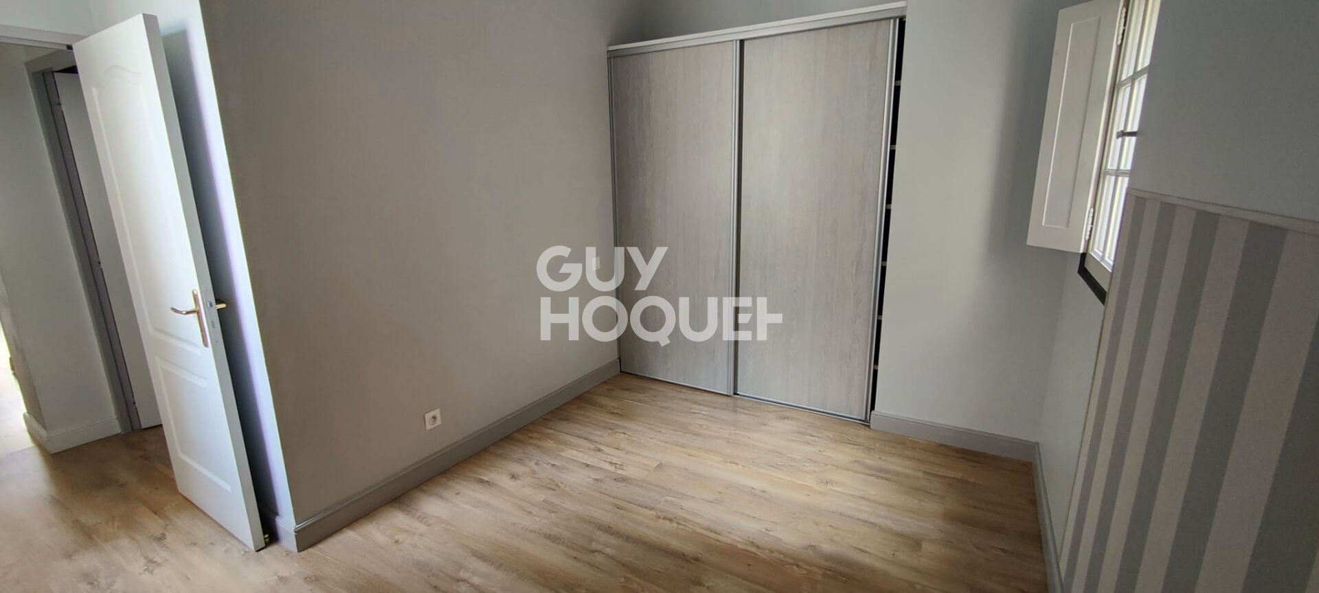 Appartement / Maison de ville - type 4 - cour + garage - CARPENTRAS CV