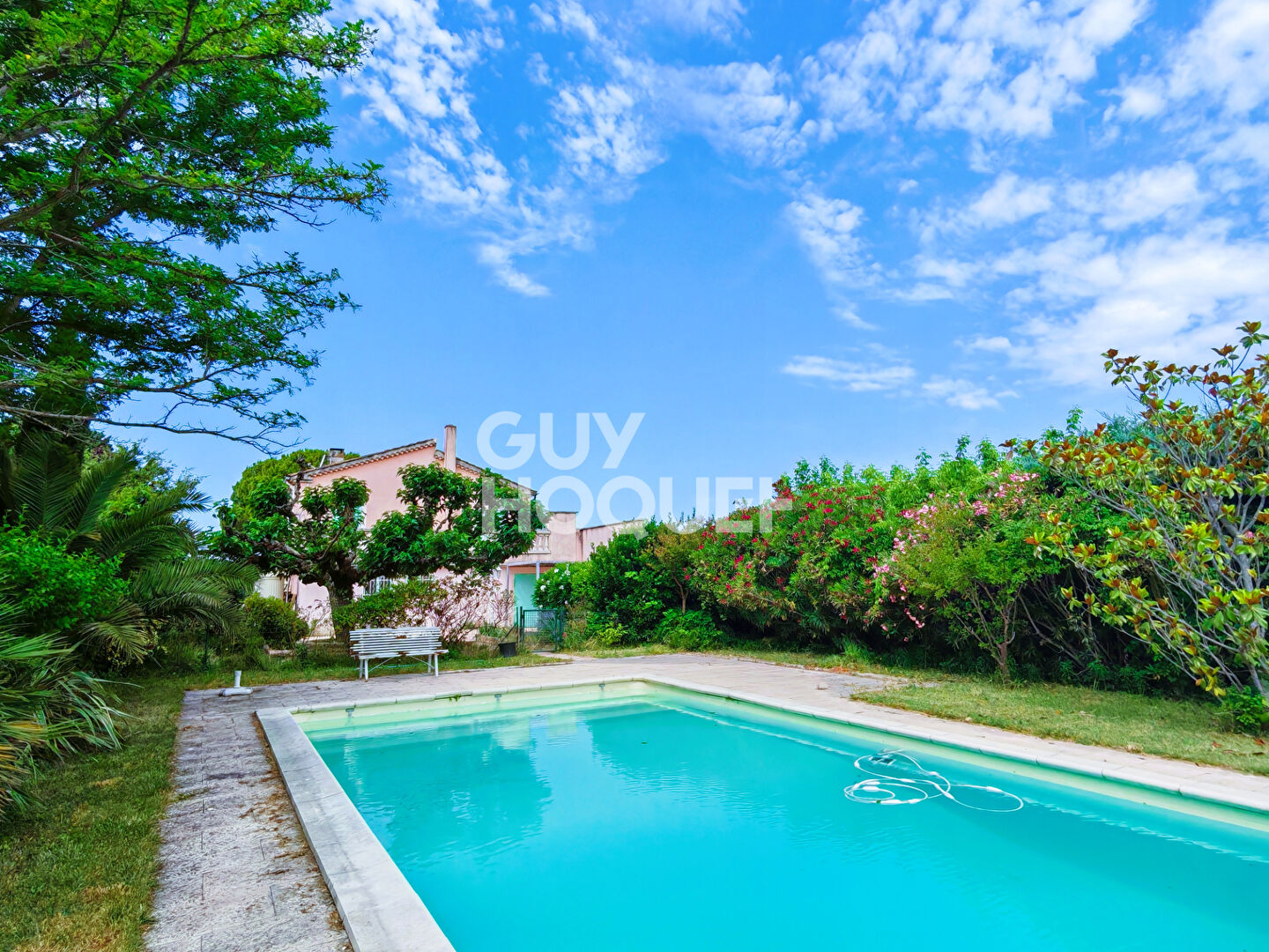 Maison 220 m² - Gros potentiel - Piscine - Vue Ventoux