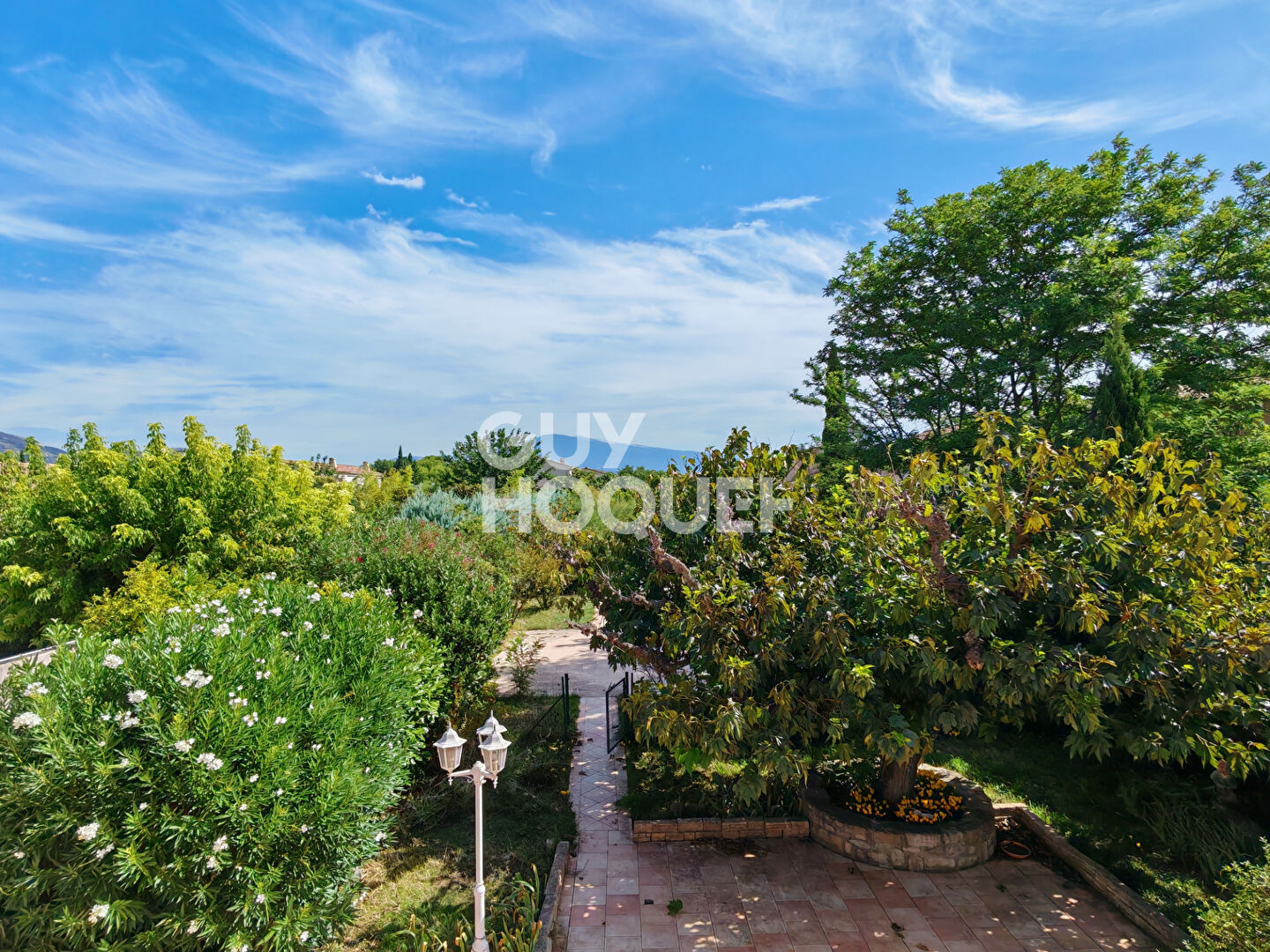 Maison 220 m² - Gros potentiel - Piscine - Vue Ventoux