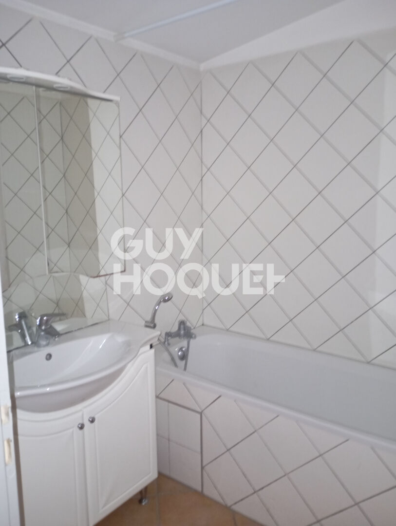 LOCATION d'un appartement 2 pièces (43 m²) à CARPENTRAS