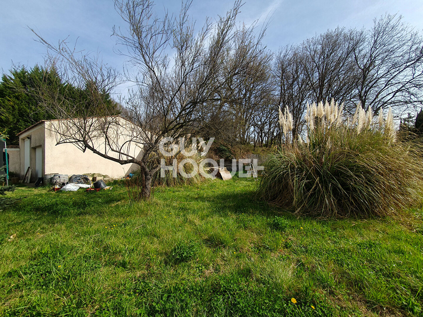Garage 80 m² + Terrain de 800 m² - SARRIANS