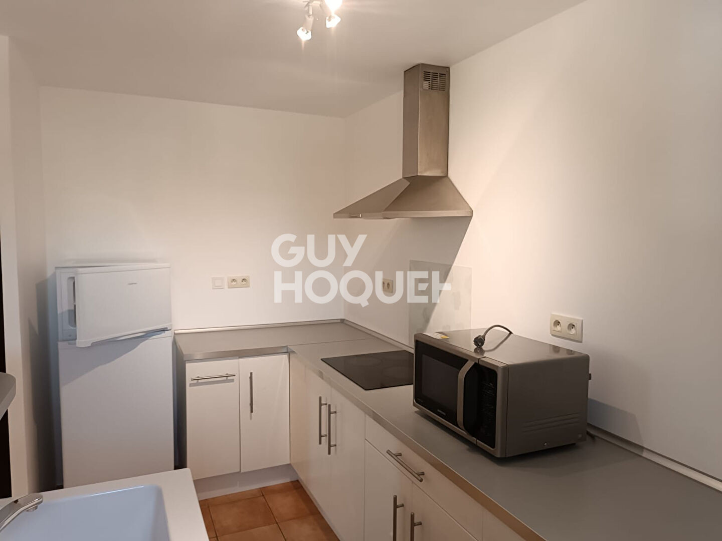 Location : appartement F2 meublé à VIOLES