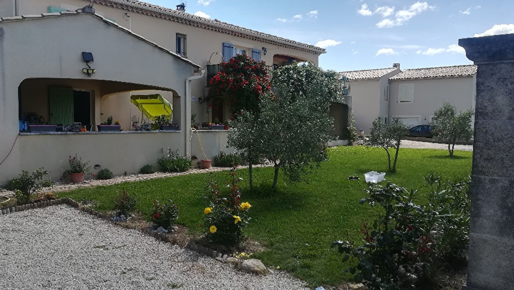 Location : appartement F2 meublé à VIOLES