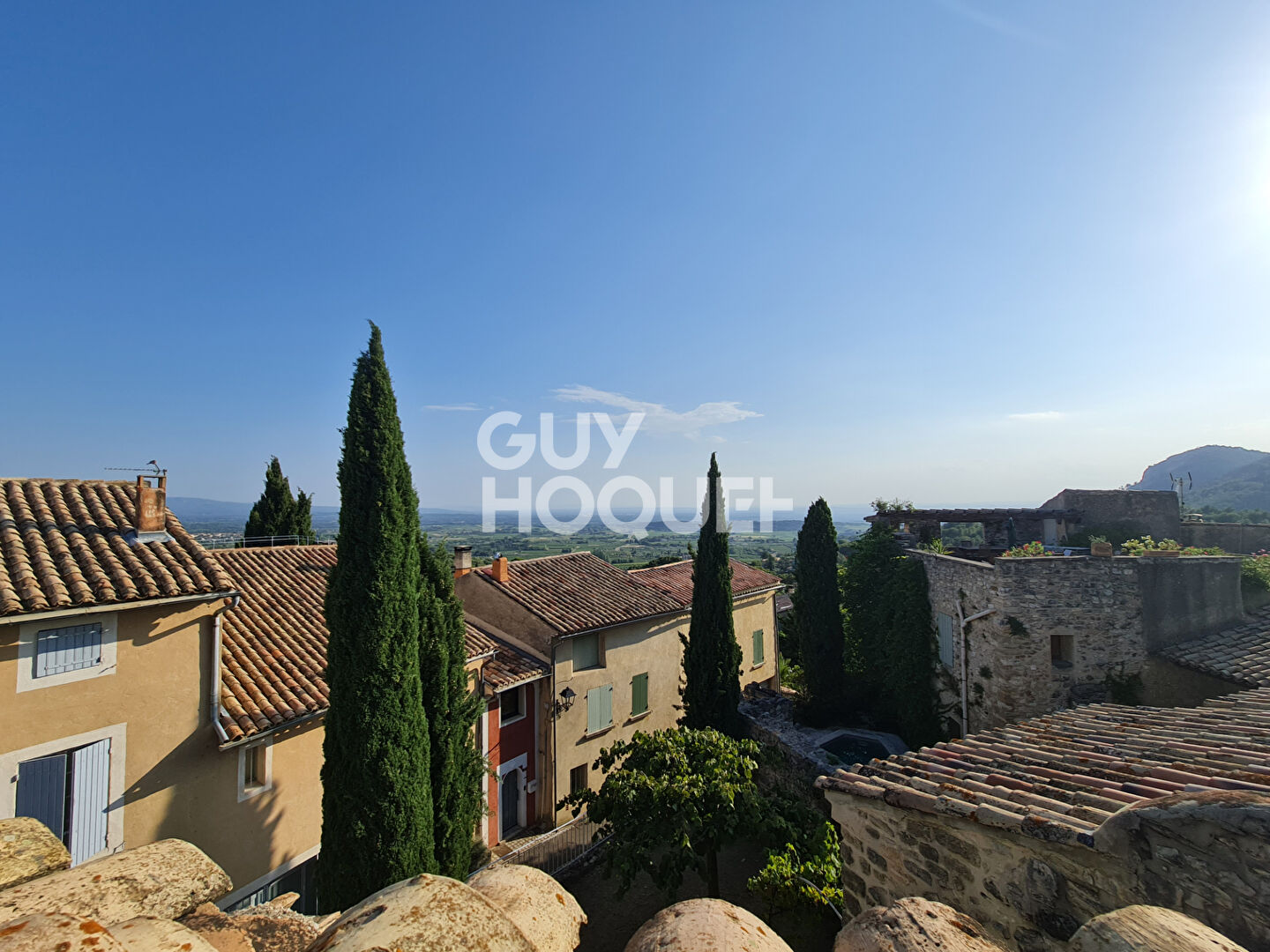 Maison LE BARROUX - coeur de village - sur 5 niveaux