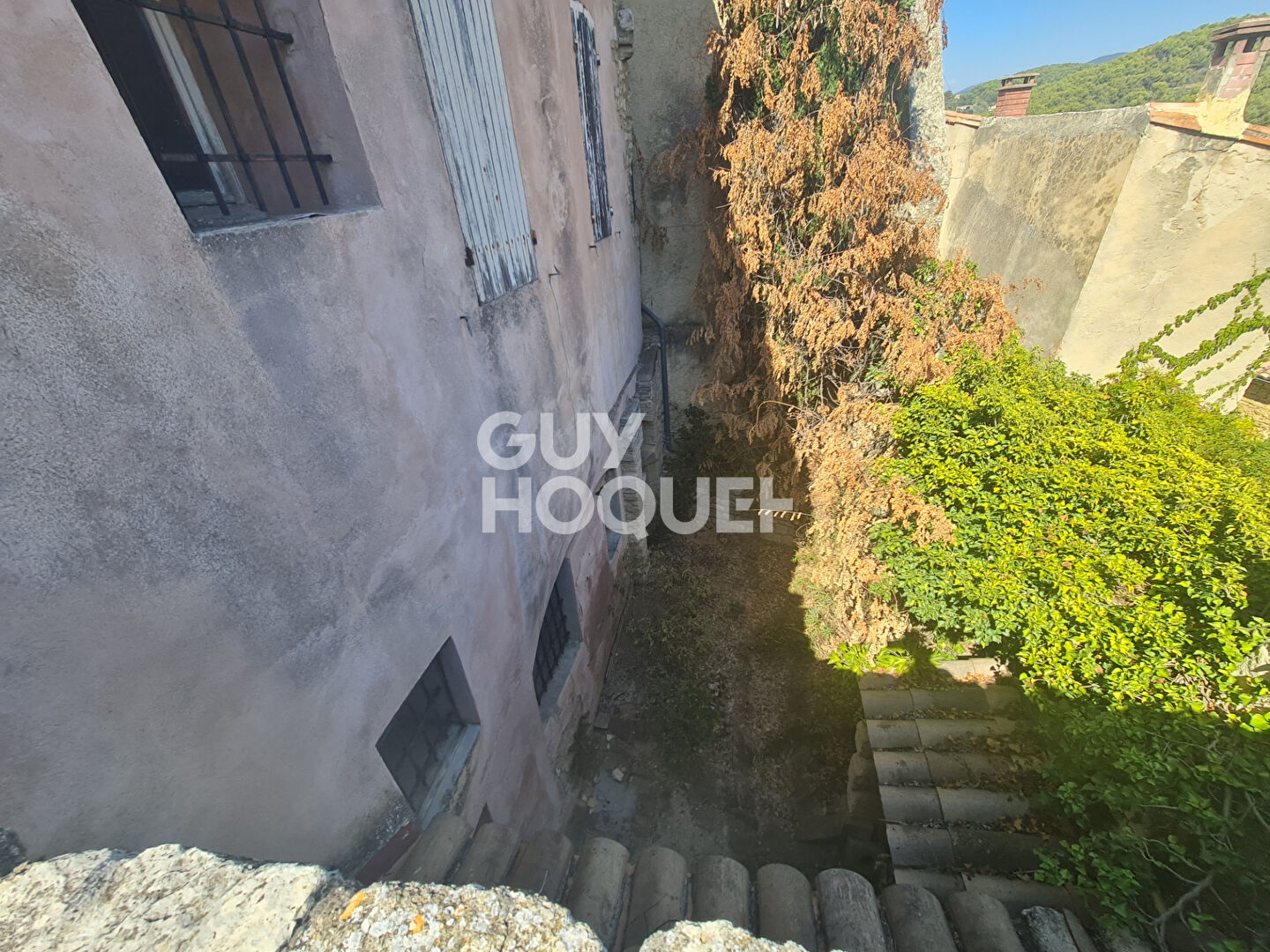 Maison LE BARROUX - coeur de village - sur 5 niveaux