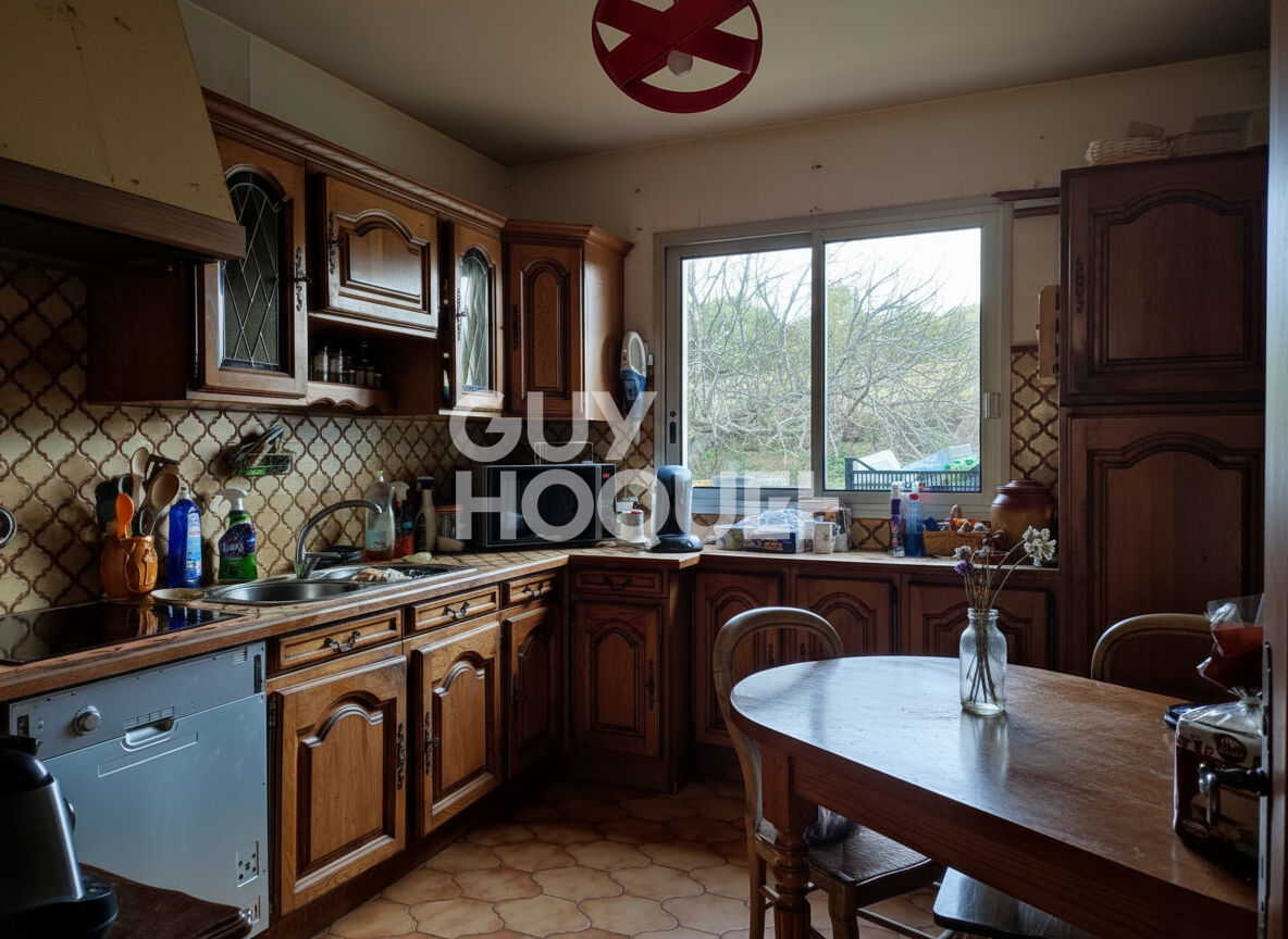 Propriété d'exception à Beaumes-de-Venise : maison en pierre de taille et parc de 5571 m².