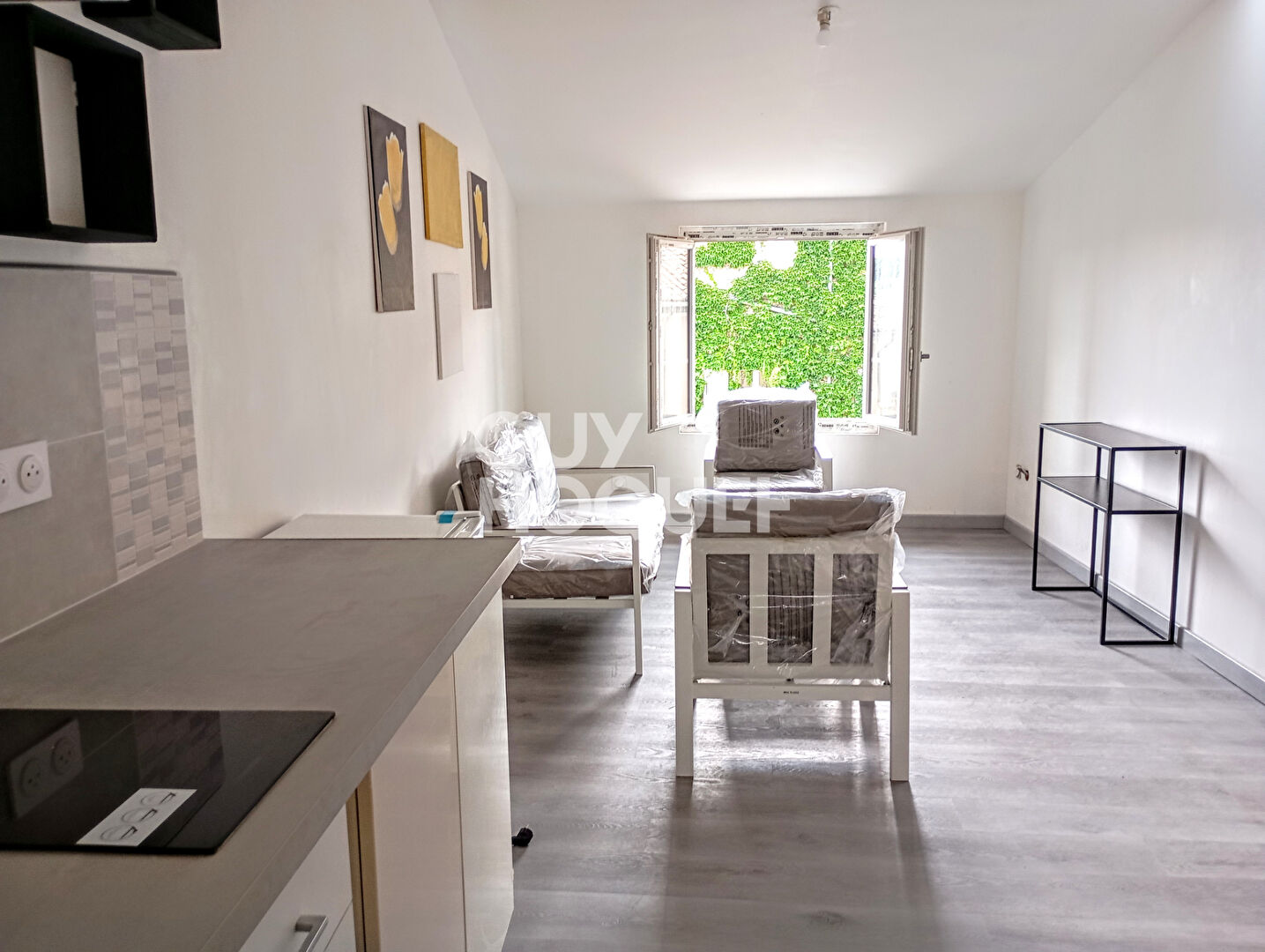 LOCATION : appartement de 2 pièces meublé (24 m²) à MALEMORT DU COMTAT