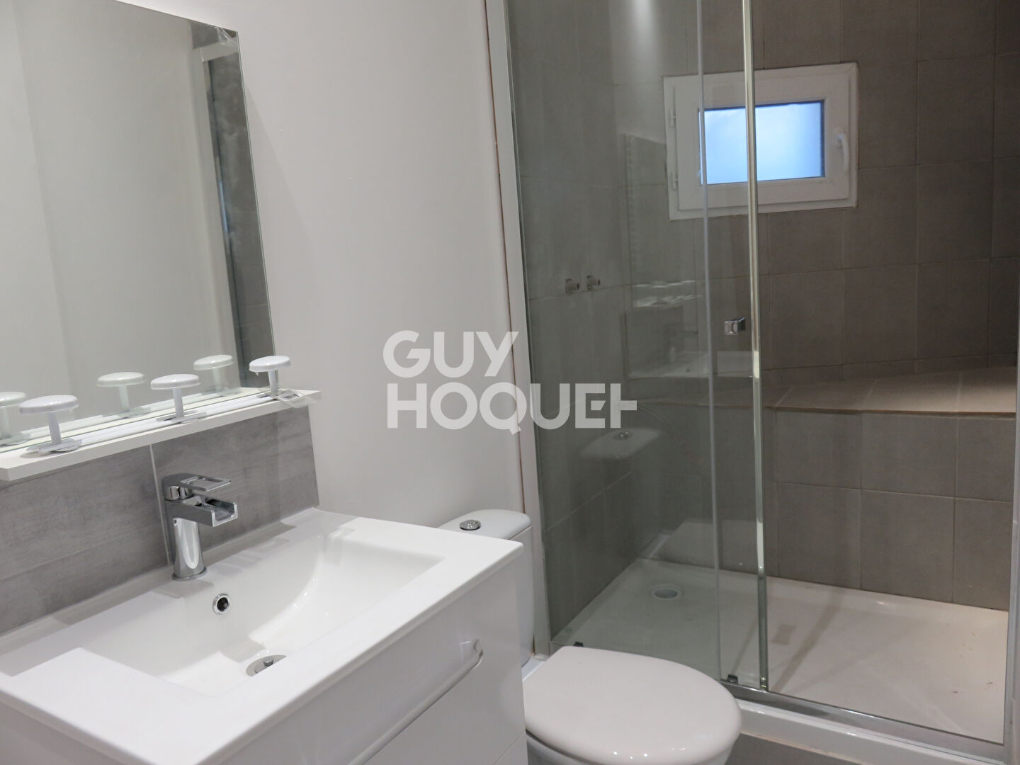 Immeuble - 3 appartements - MONTEUX